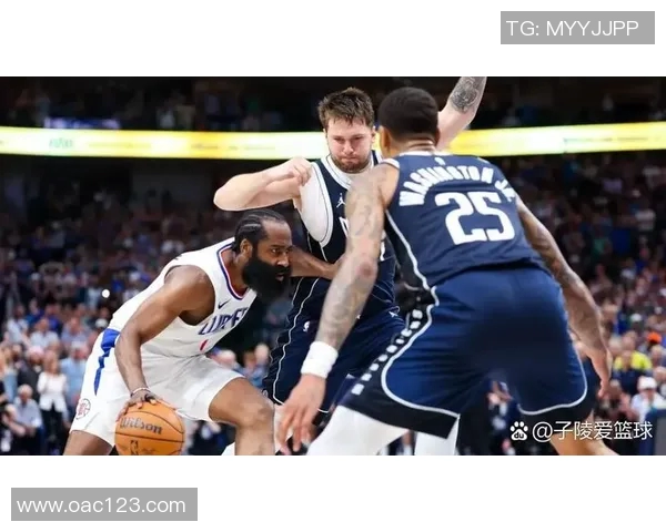 勇士与快船激战正酣2月24日CCTV直播精彩瞬间回顾
